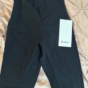 NWT Lululemon Cropped leggings